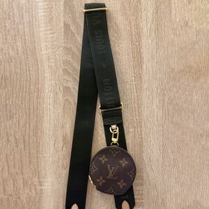 Louis Vuitton Multi Pochette Khaki Strap